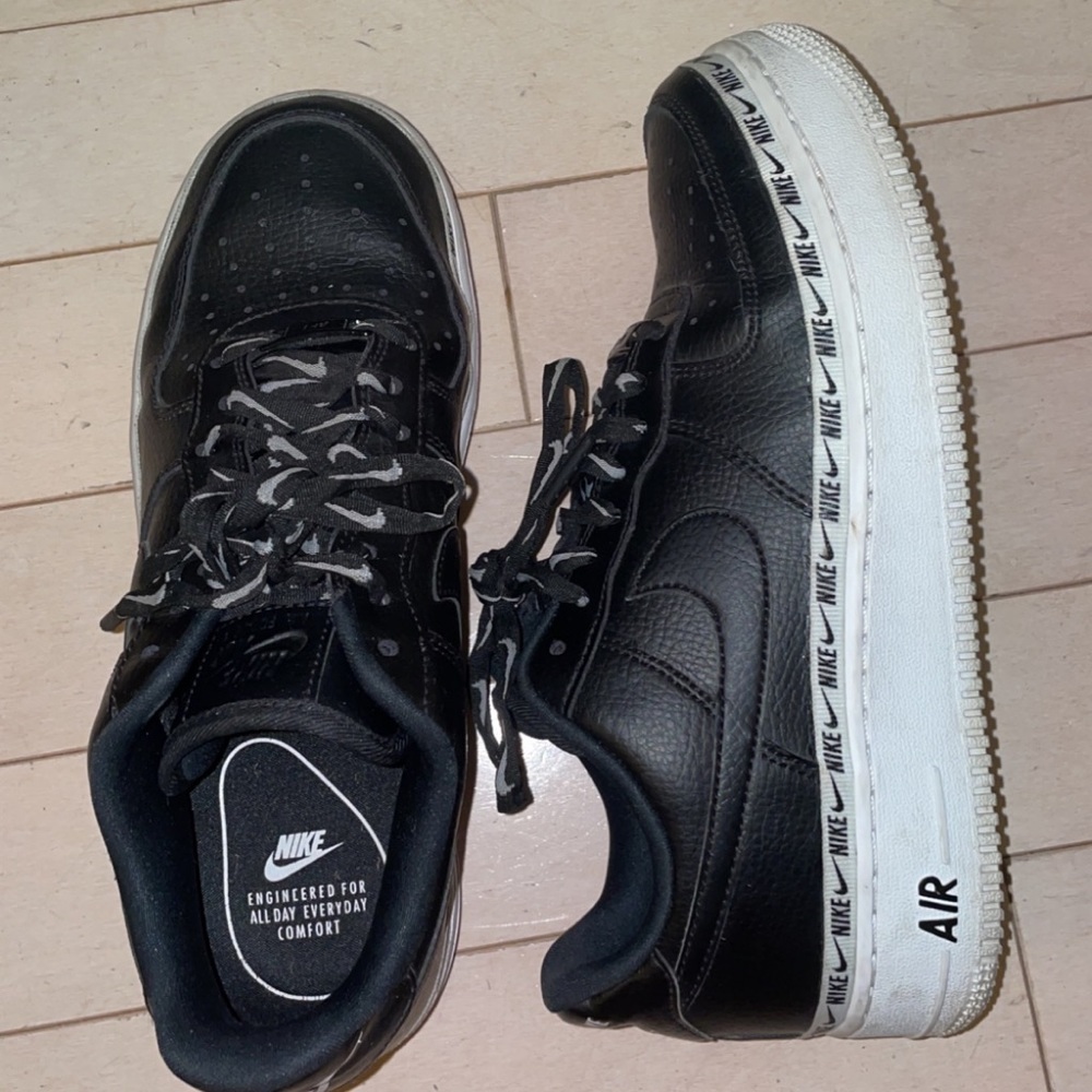 Nike Air Force 1 (AF-1) - Picture 3 of 5